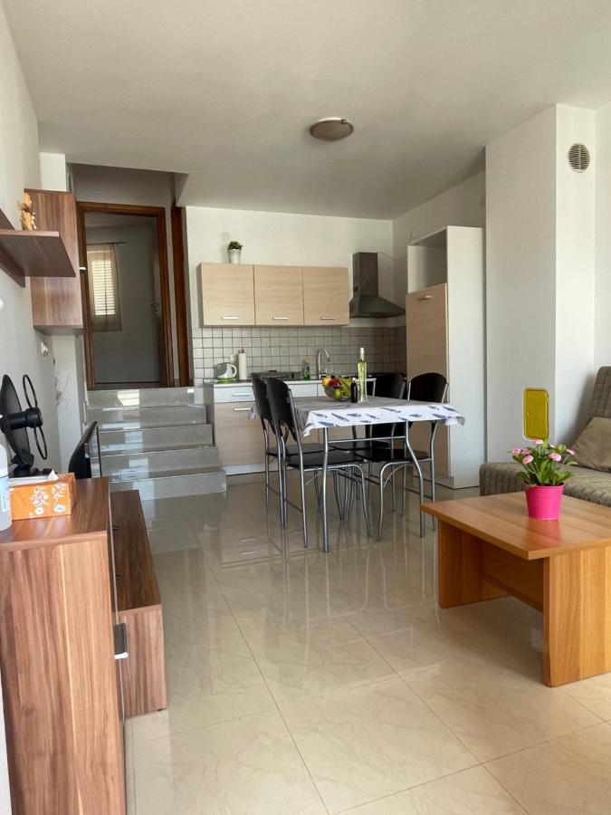 Aurora Apartment พาก ภายนอก รูปภาพ