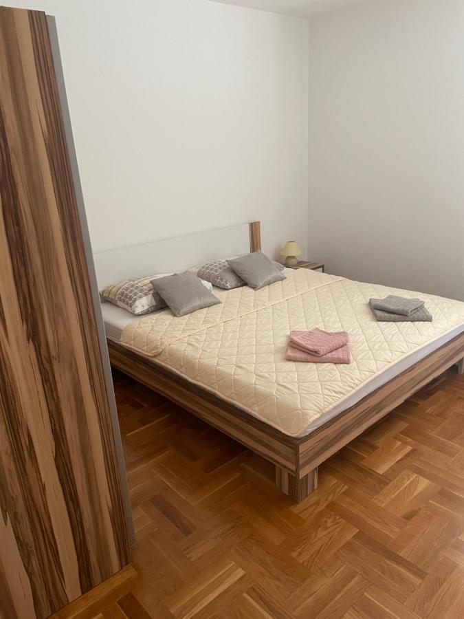 Aurora Apartment พาก ภายนอก รูปภาพ